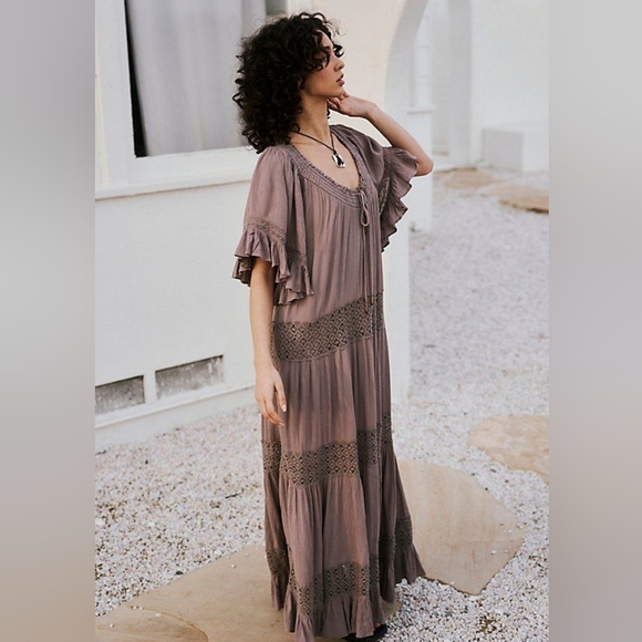 Free People Dresses & Skirts - Free People Mauve Boho Maxi Dress